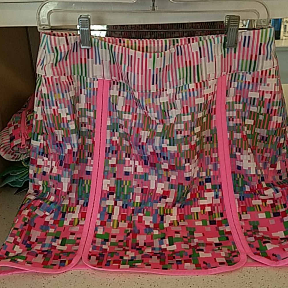 Easy pull on nylon golf skirt